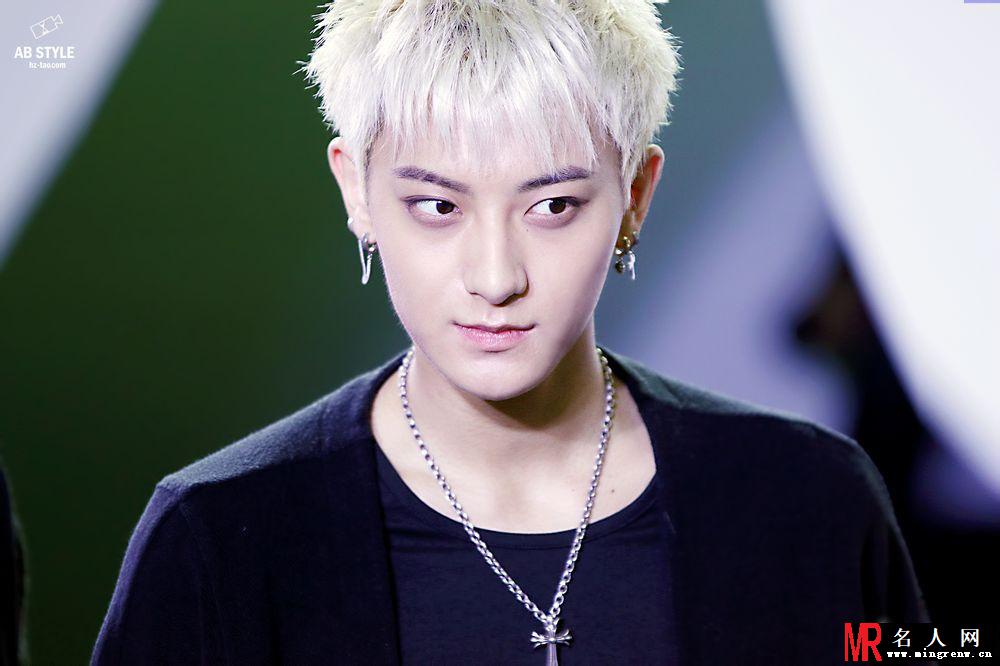 2014年7月EXO现身FASHION CADE活动现场帅气时尚黄子韬图片(1)