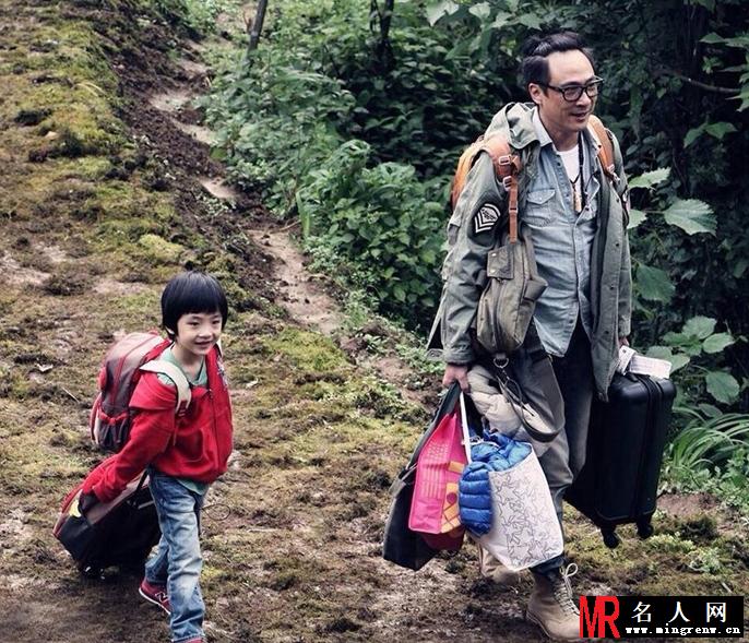亲子真人秀星爸萌娃大pk(1)