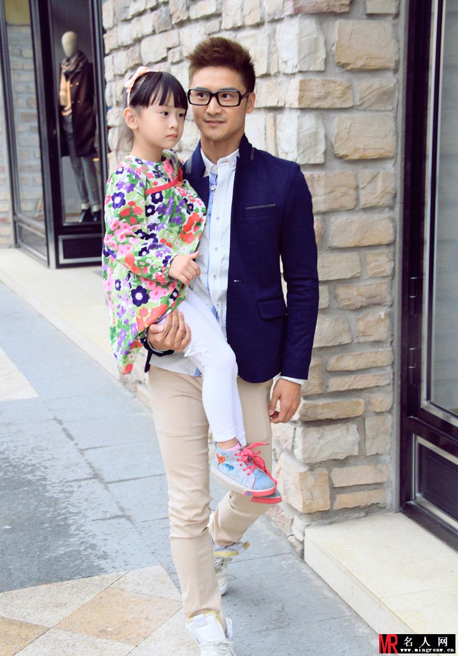 Cindy俏皮可爱写真 将成为环球Baby代言人(1)