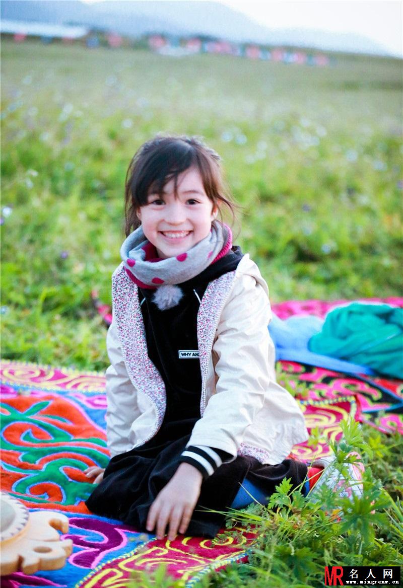 元气少女！《爸爸3》夏天草原写真美如画(1)