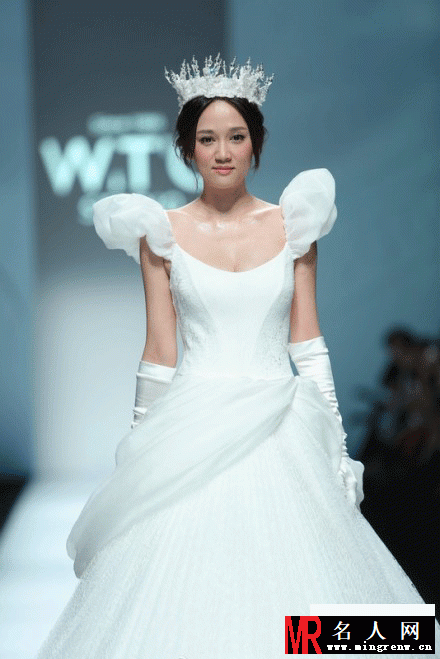 2015春夏上海时装周：WTC秀场陈乔恩惊艳压轴(1)