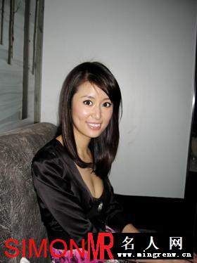 唐季礼开冰吧 绯闻女友林心如性感爆乳到贺(图)(1)