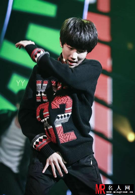 TFBOYS《爱奇艺之夜》现场 王源特辑(1)