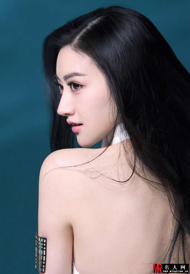 景甜跻身国际知名品牌代言 担任《长城》女主角晋升“谋女郎”(1)