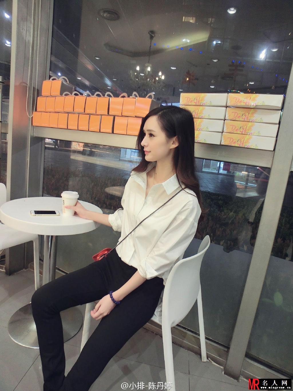 翻版杨幂陈丹婷最新写真 白衣飘飘显气质(1)