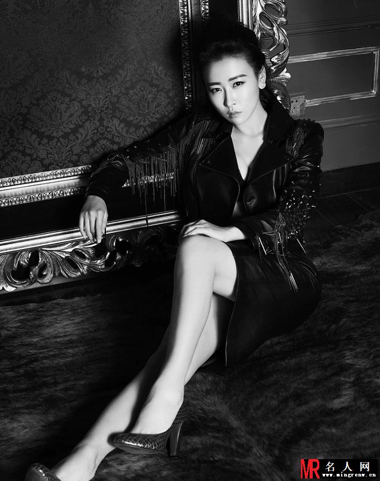 毛俊杰黑白写真 尽显女王范儿(1)