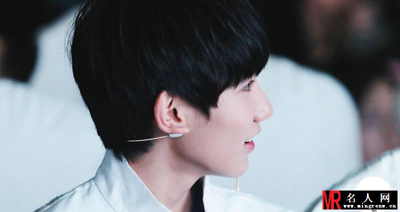 TFBOYS王源《中国文艺》 粉嫩脸蛋惹人爱(1)