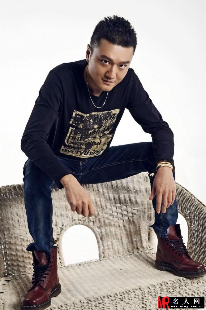 郭鹏型男写真 百变造型魅力十足(1)