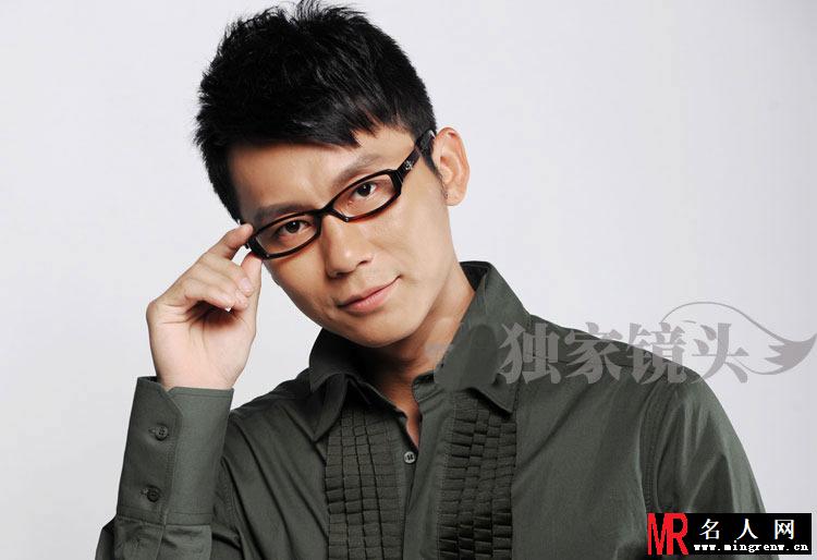 李晨《独家镜头》全套写真集 百变造型轻松驾驭(1)