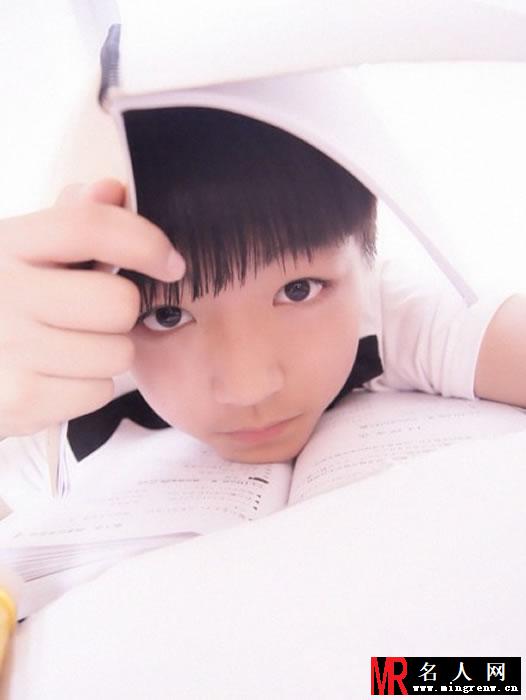 TFBOYS王俊凯2013年青涩生活照集(1)