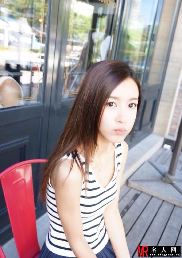 张子萱最新生活照 网友齐骂婊子(1)