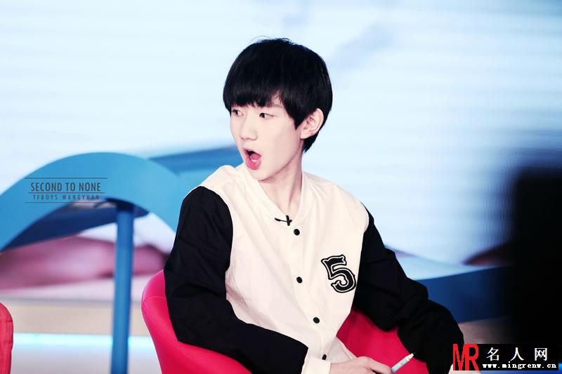 TFBOYS王源生活照 笑容甜美样子乖巧可爱(1)