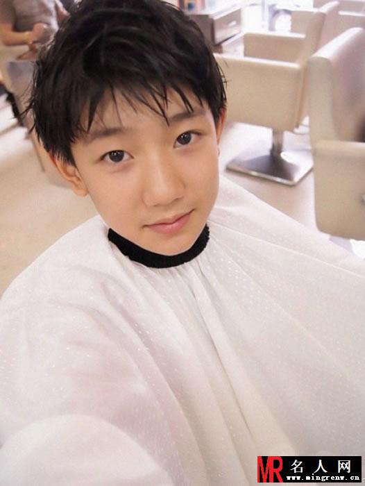 TFBOYS王源2013年下半年可爱卖萌生活照集(1)