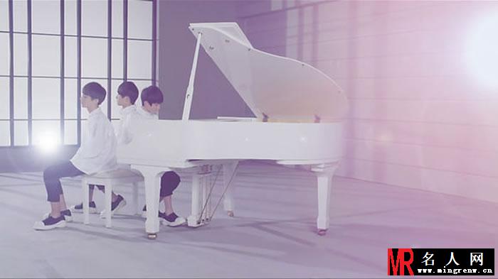 TFBOYS《Young》MV三人合照(1)