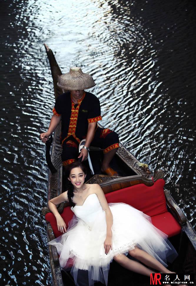 蒋梦婕首披婚纱拍写真 异国风情诠释另类新娘(1)
