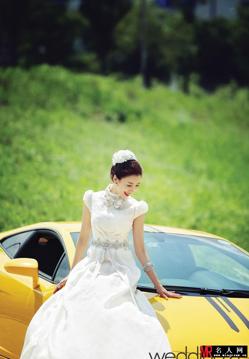 韩星尹世雅浪漫婚纱照 高贵典雅展笑颜(1)