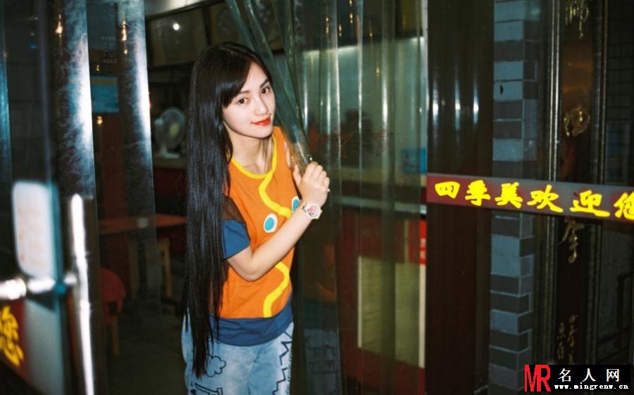 武大女神黄灿灿曝生活照 清新靓丽令人着迷(1)