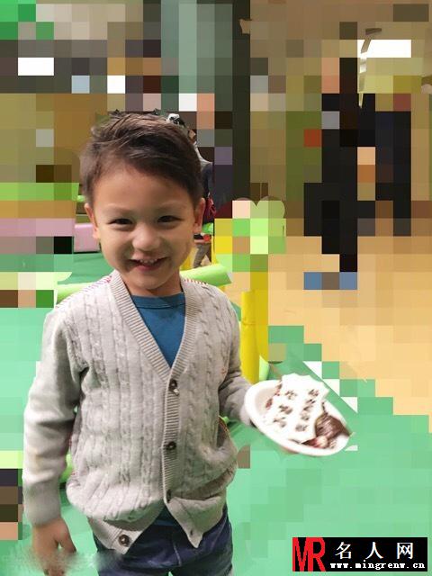 田亮二胎儿子小亮仔首次曝光(1)
