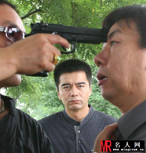 疯狂的背后吕东剧照(1)