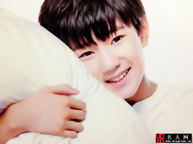 TFBOYS王源生活照 笑容甜美样子乖巧可爱(1)