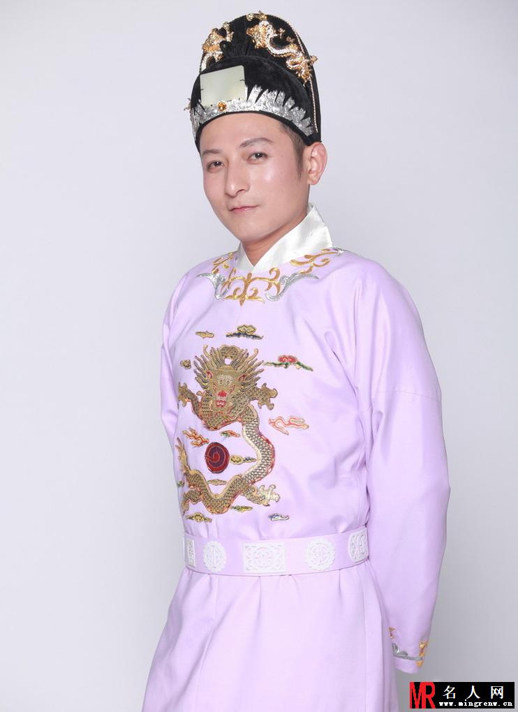 李维嘉庆生好友齐祝福 昔日经典造型夺眼球(1)