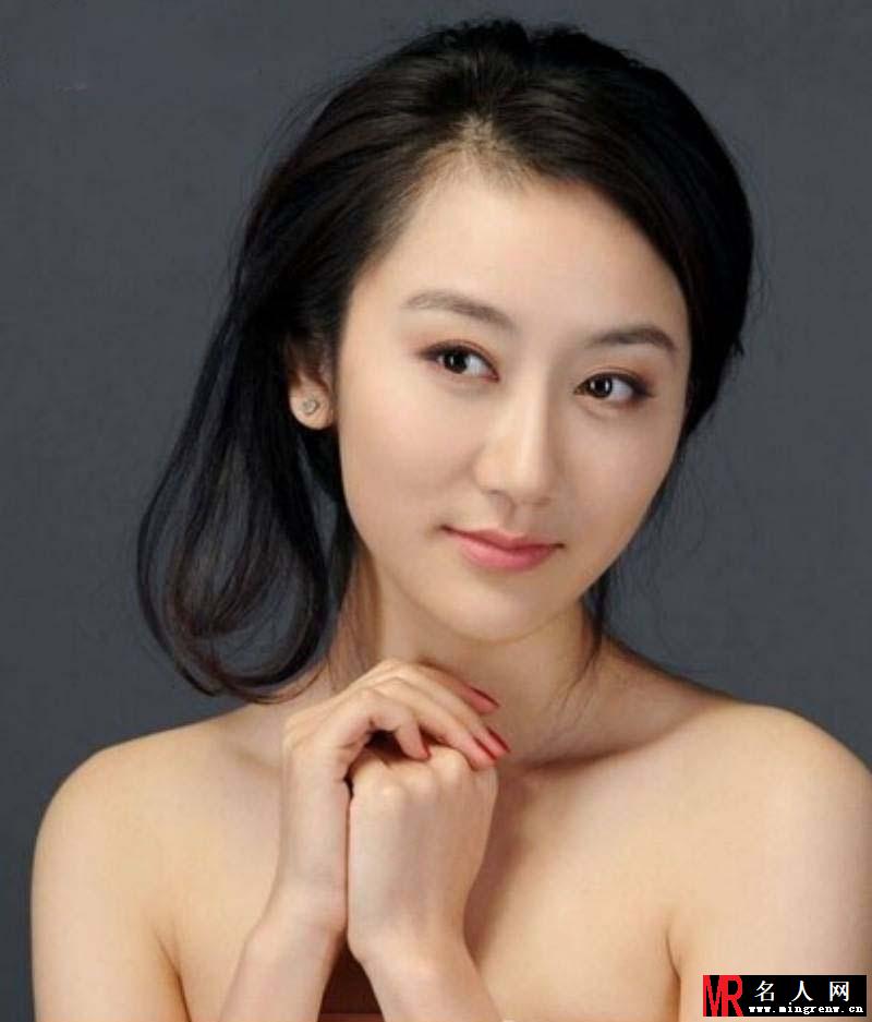 蒋方婷时尚写真 大气优雅尽显女神范(1)