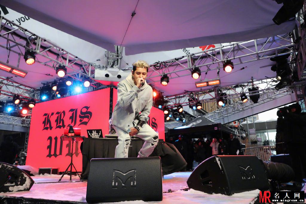 吴亦凡亮相超级碗 感染力爆棚嗨翻全场魅力十足！(1)