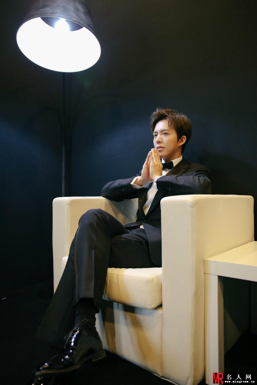 李云迪生日曝光写真 将再次开启中国巡演(1)