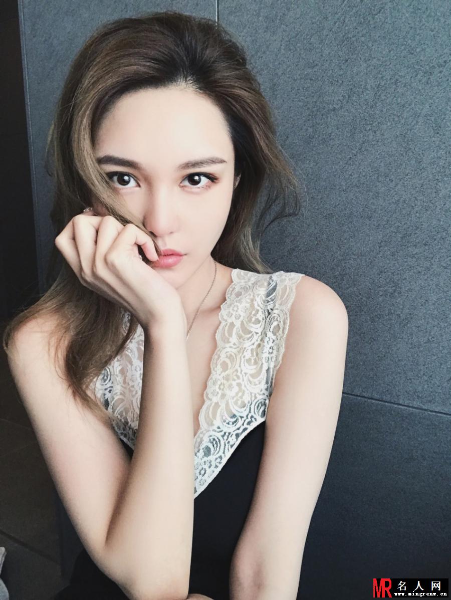罗志祥女友清凉出街 优雅性感十分诱人(1)
