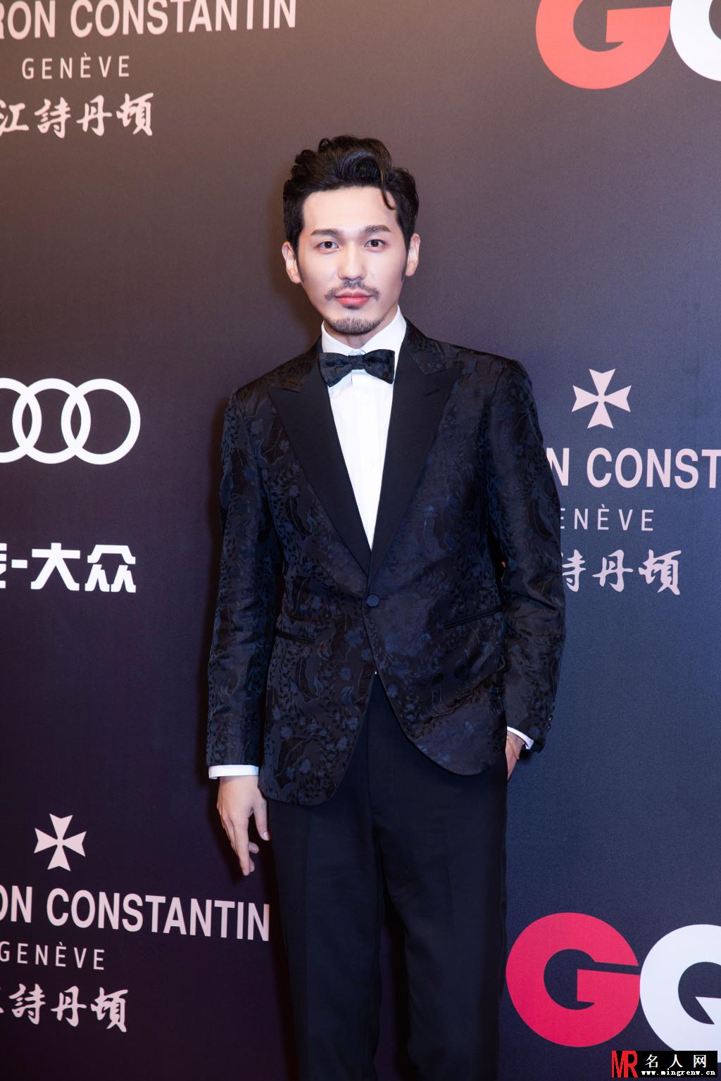 白宇现身智族GQ年度人物  获年度潜力艺人(1)