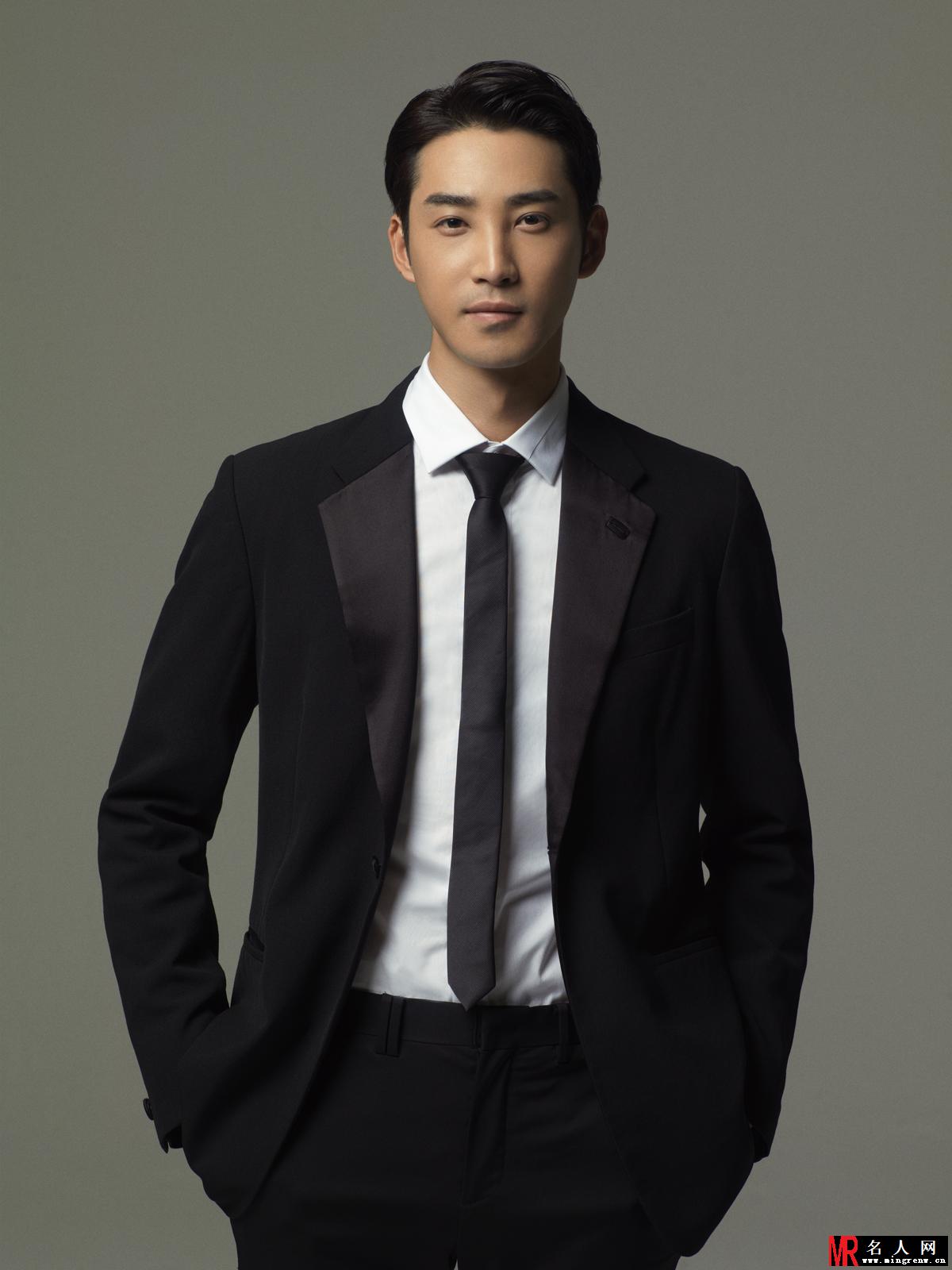 庞瀚辰商务大片上线 质感正装诠释“职男”style(1)