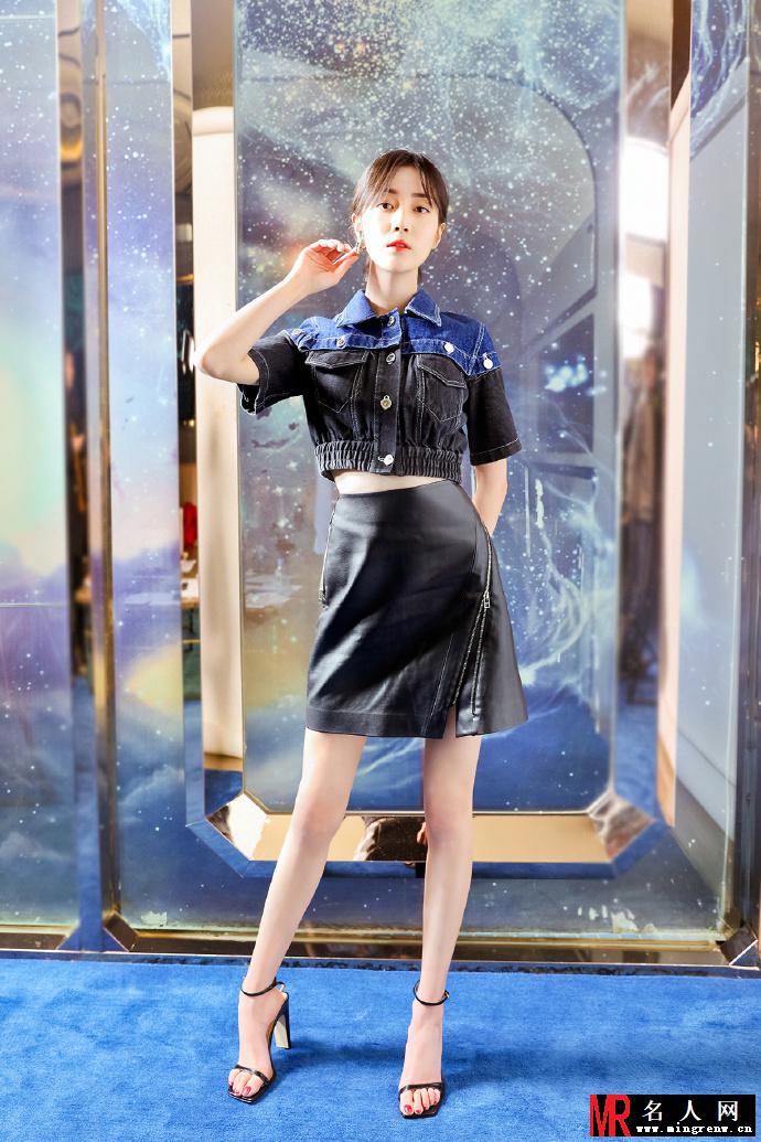 李溪芮出席环球时尚新锐大赏 获“年度最具潜力艺人奖”(1)