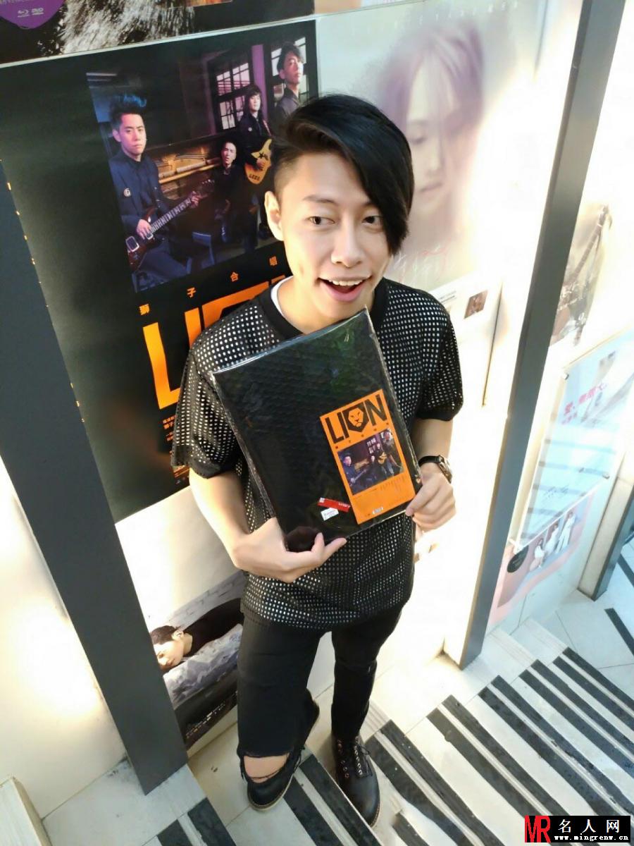 狮子合唱团刘兆矩生活照(1)
