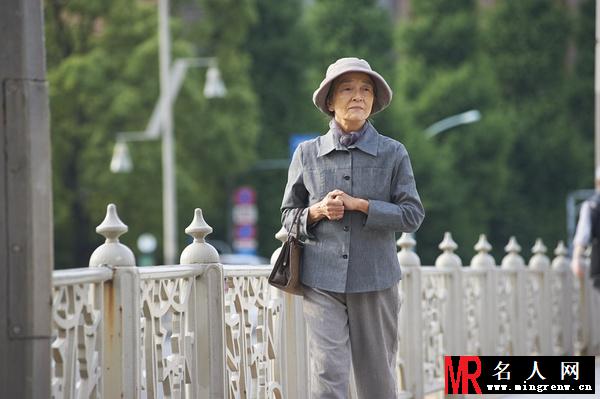 初到东京五十岚婆剧照(1)