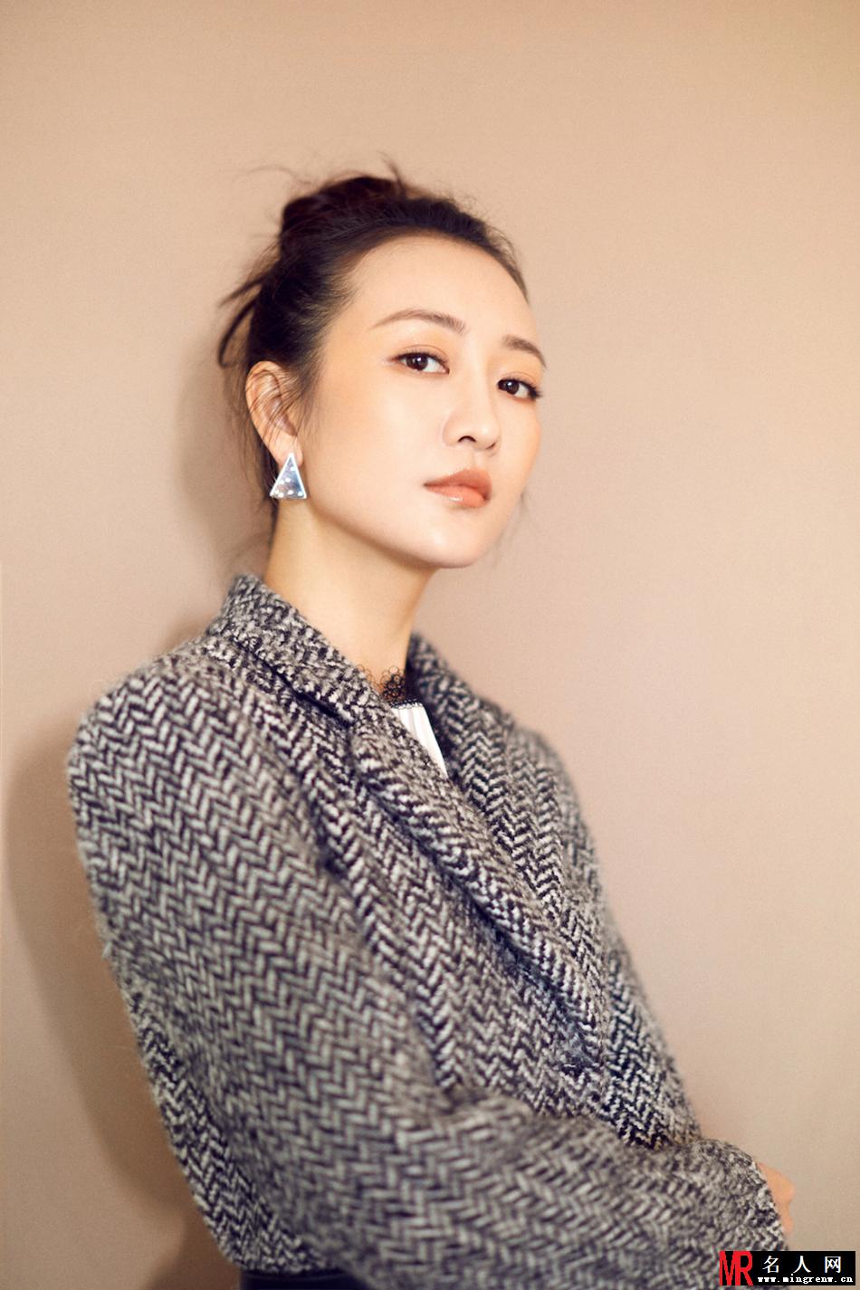 王鸥出席活动气质出众  举手投足自信迷人(1)