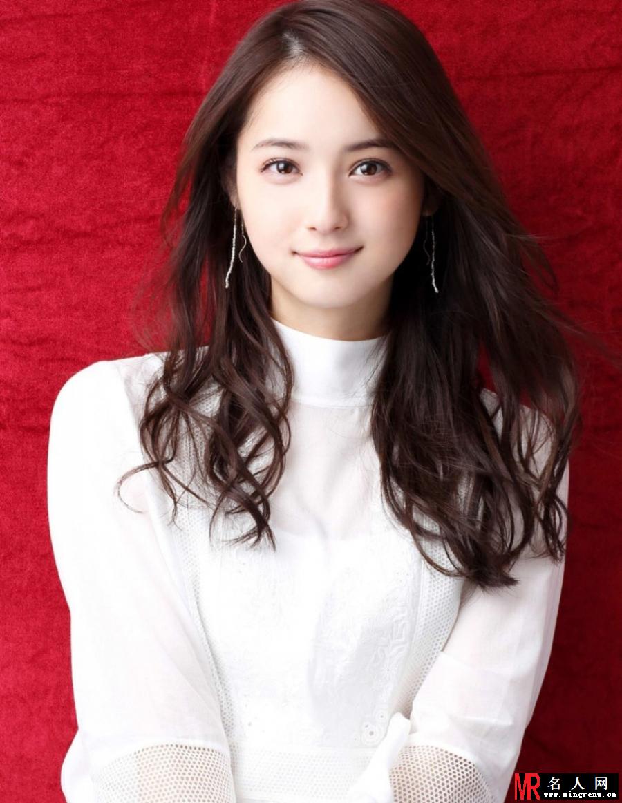 佐佐木希新年写真 笑容甜美动人(1)
