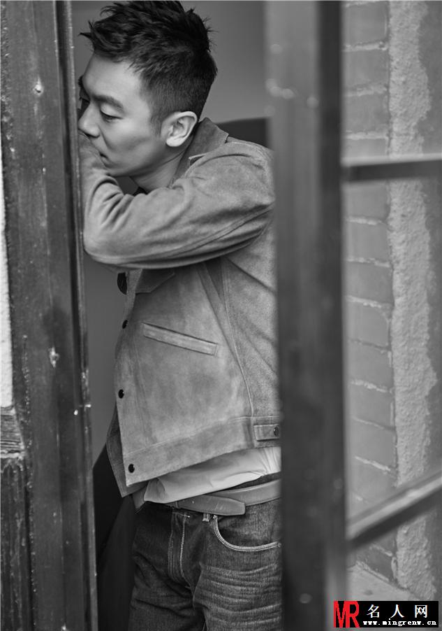 硬汉变暖男！朱亚文写真雅痞收割少女心(1)