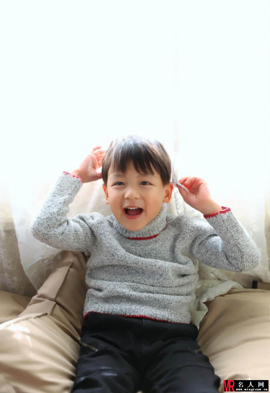 萌版李敏镐？小亮仔最新写真(1)