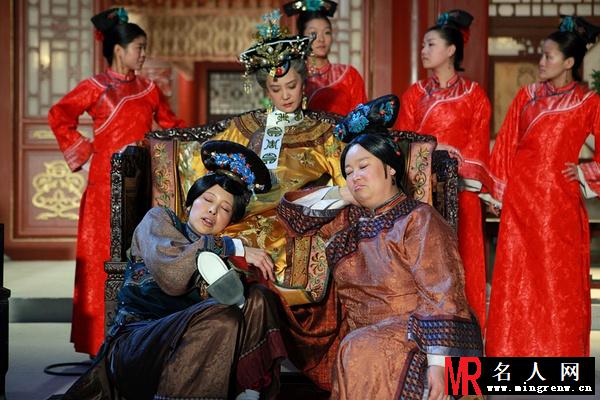 新还珠格格皇太后剧照(1)