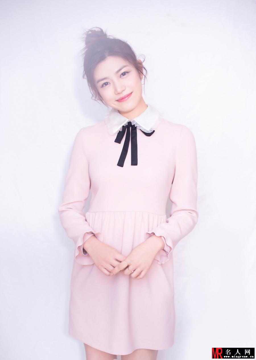 陈妍希“仙女粉”写真曝光 少女感十足(1)