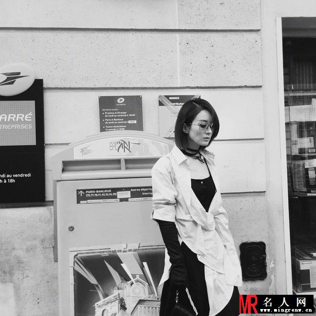 赵丽颖异国街拍超有Feel 风格百变女王范儿十足(1)