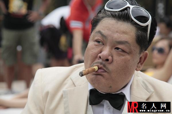 请叫我英雄2012年版龙哥剧照(1)