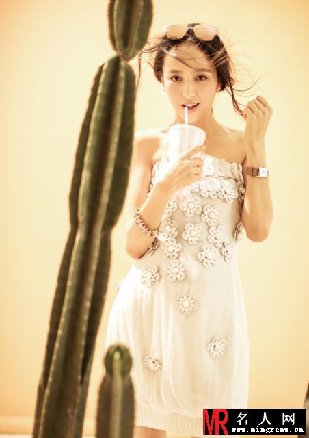 佟丽娅杂志写真 唯美依旧如少女(1)