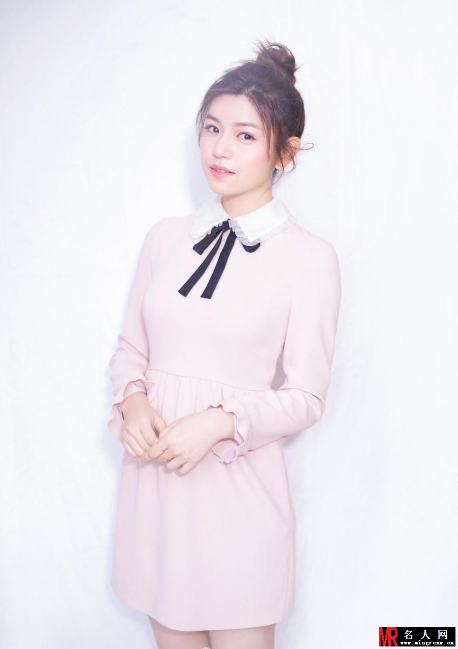 陈妍希“仙女粉”写真曝光 少女感十足(1)
