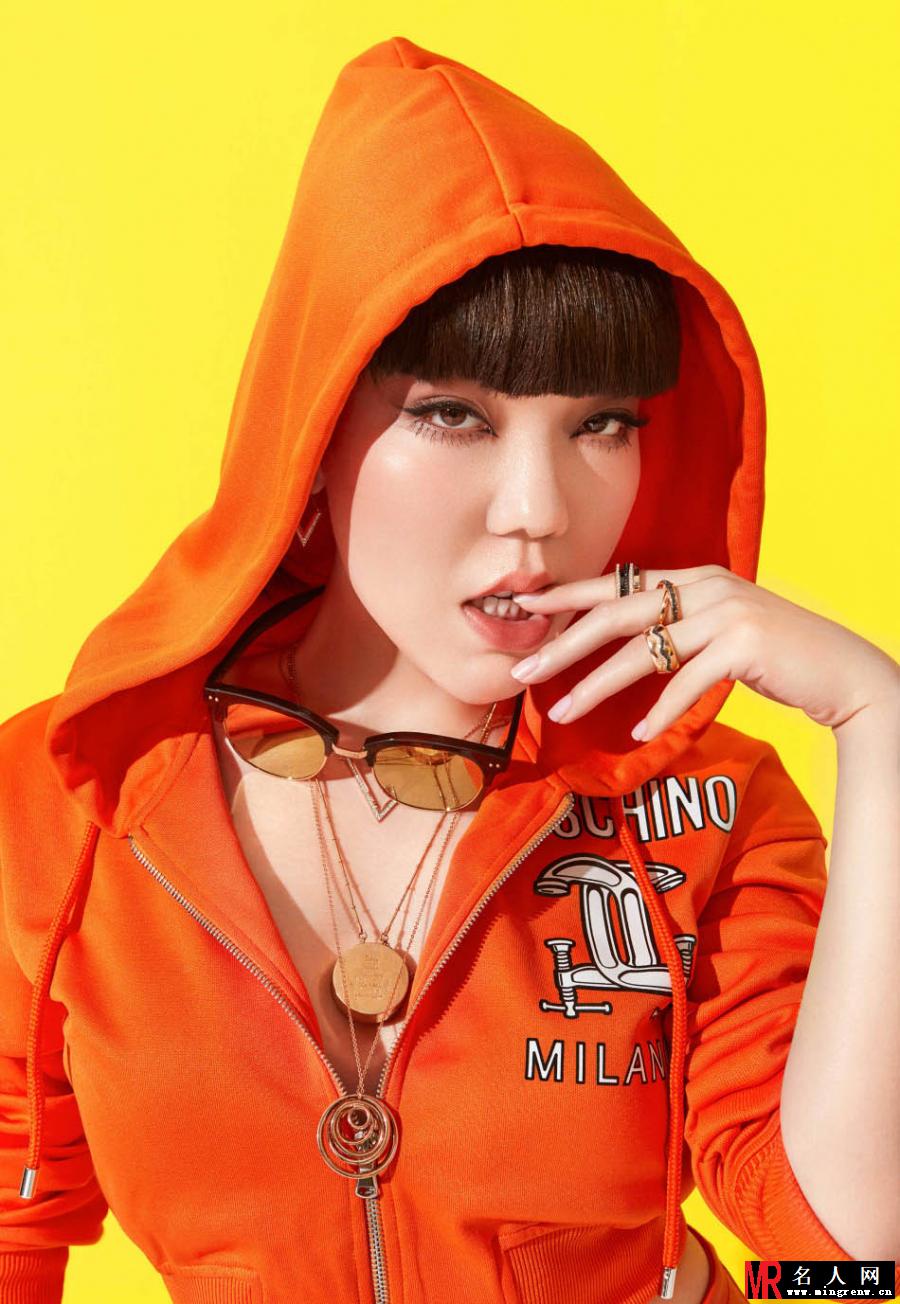 小魔女吴莫愁叛逆写真(1)