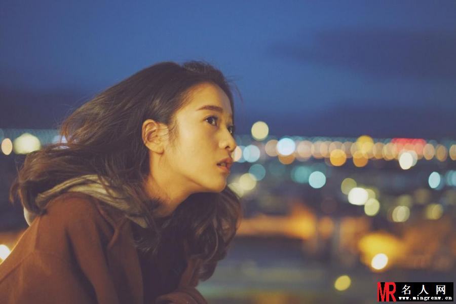张雪迎甜美私照 眼神纯净惹人怜(1)