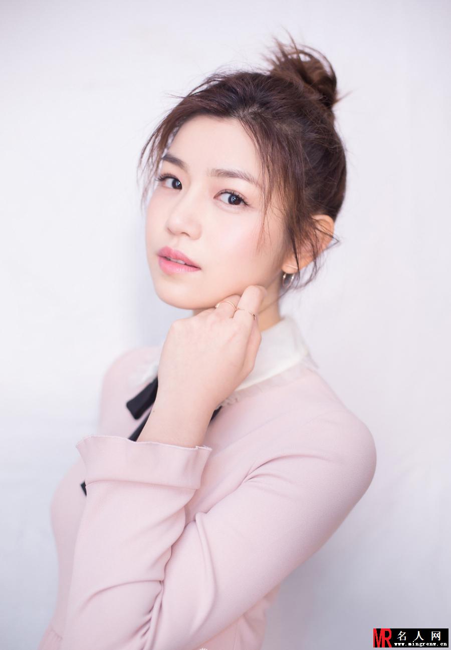 陈妍希“仙女粉”写真曝光 少女感十足(1)