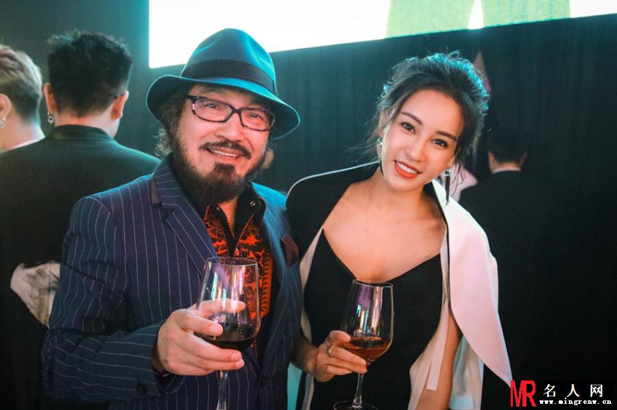 母其弥雅气场全开 略显冷艳酷劲十足(1)