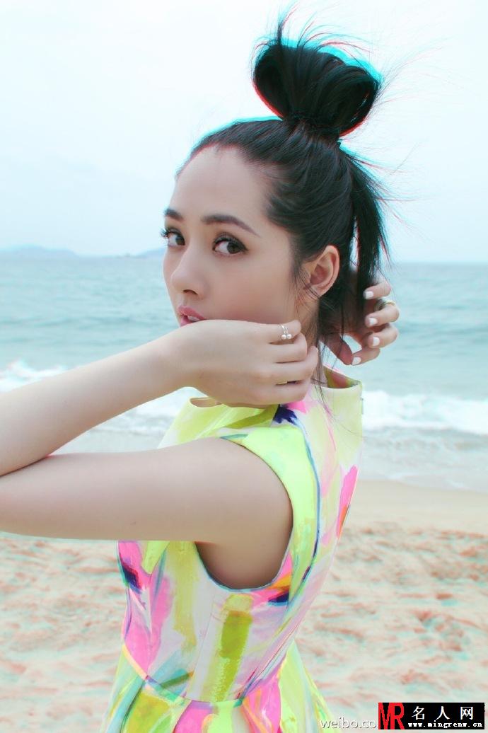 郭碧婷晒度假照 夏日中流露一丝清凉(1)