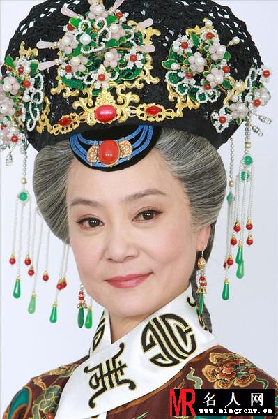 新还珠格格皇太后剧照(1)